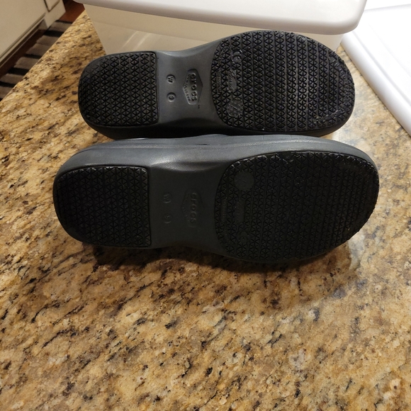 Crocs - Picture 5 of 7